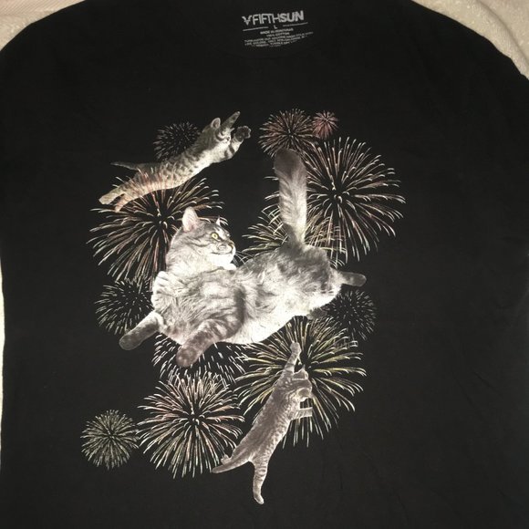Fifth Sun Cat Fireworks T-Shirt L - Picture 1 of 1